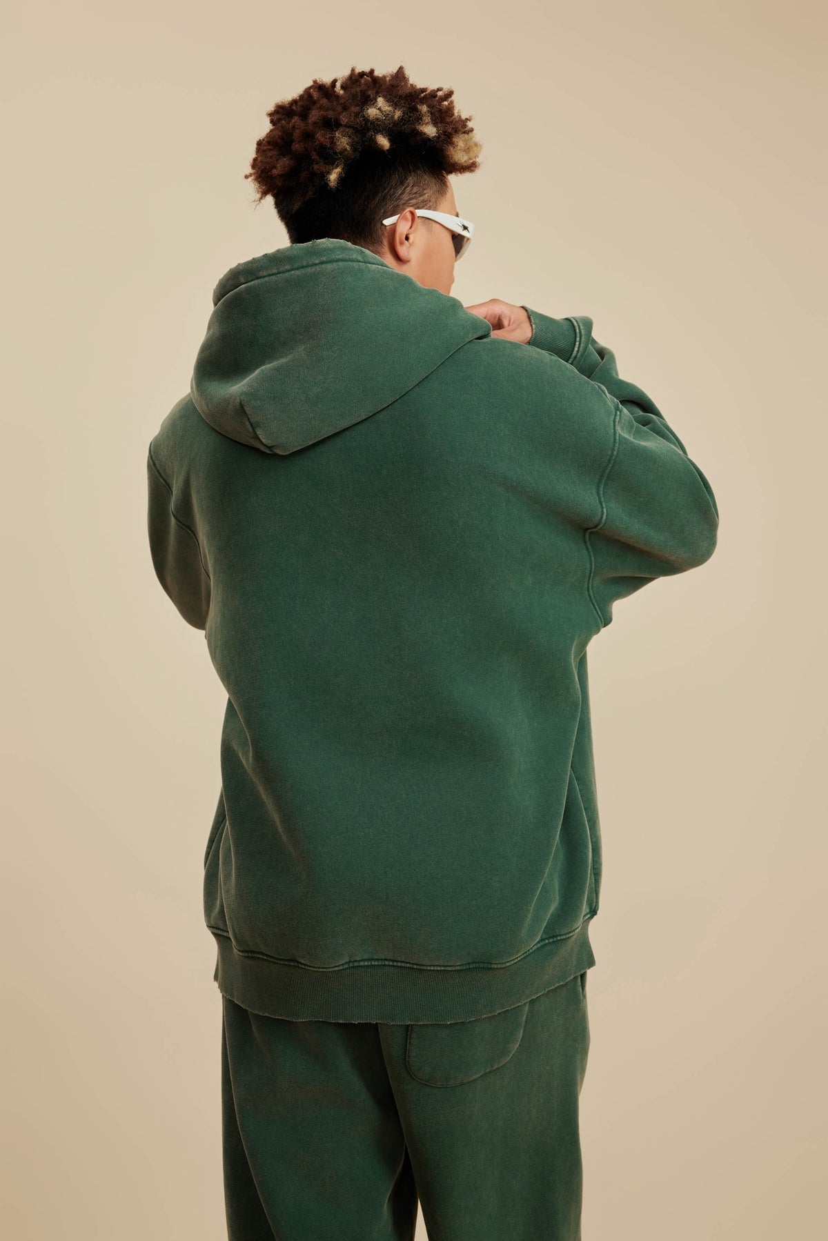 400GSM Unisex Heavyweight Distressed Snow-Wash Hoodie Moss Green